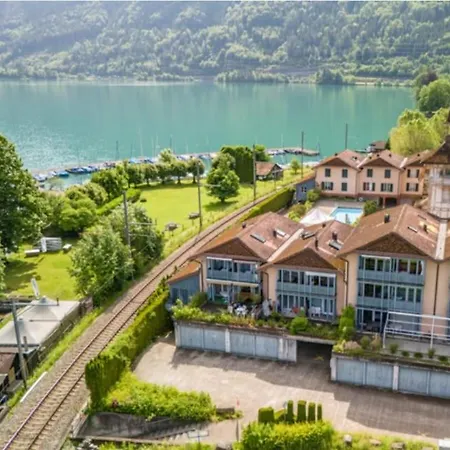 Lägenhet Surfers Near Interlaken, At With Pool Därligen