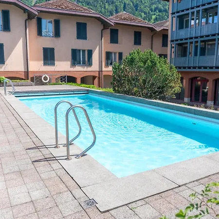 Surfers Near Interlaken, At With Pool Διαμέρισμα Därligen