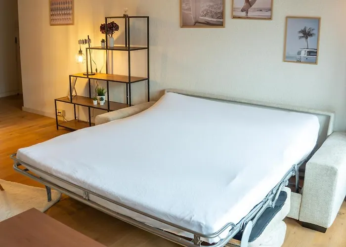 דירה Surfers Near Interlaken, At With Pool *